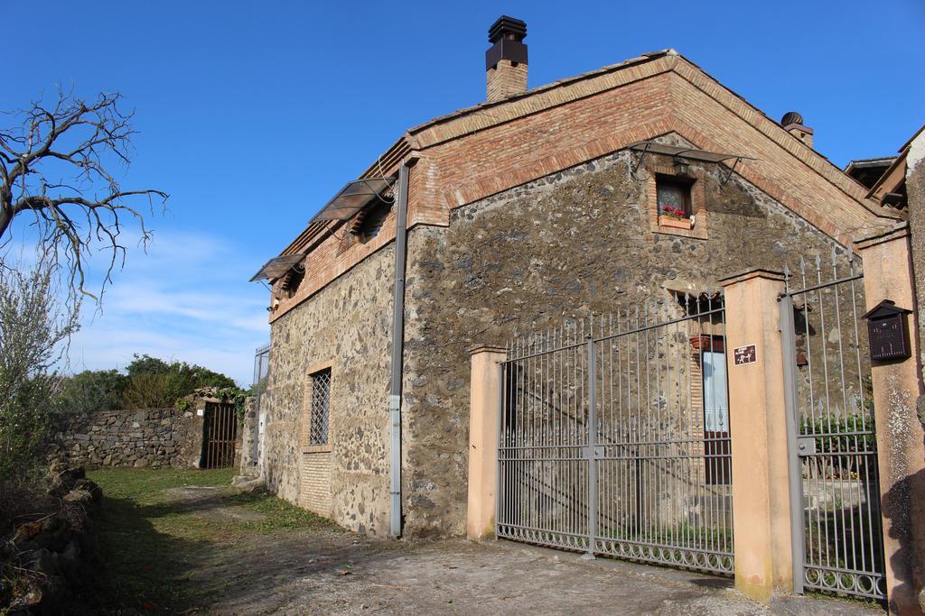 Incantevole casa d'epoca San Giovanni La Punta Esterno foto
